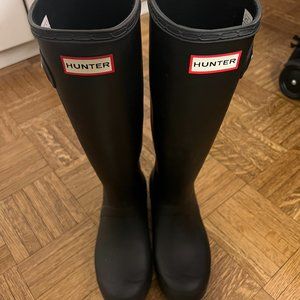 Black hunter boots rain boots - size 6